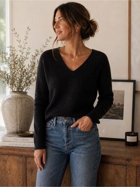 The Reset Black V-Neck Ribbed Pullover